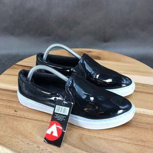 Airwalk Black Faux Leather Glossy Low Top Slip On Skate Shoes Youth Size 5